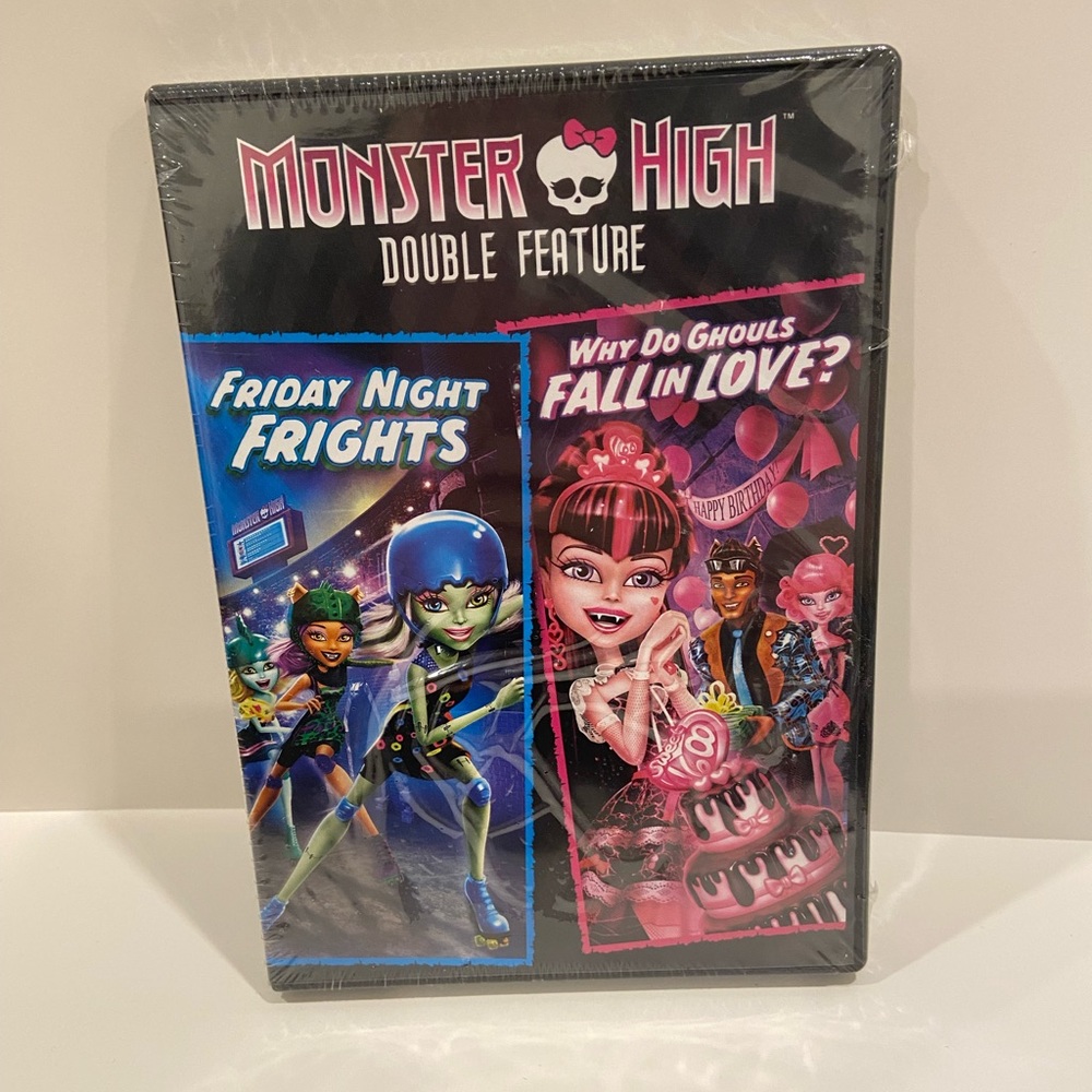 Monster High Double Feature: Friday Night Frights & Why Do Ghouls Fall in Love?